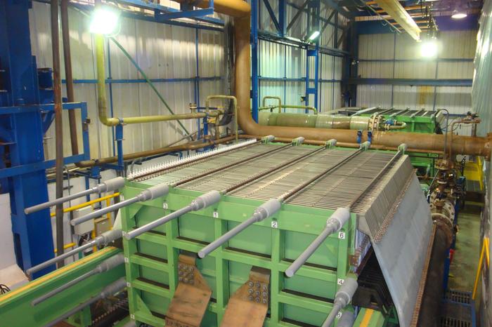 Modernisierung der bestehenden Chlor-Alkali-Elektrolyseanlage Technische Anlage in einer Produktionsumgebung